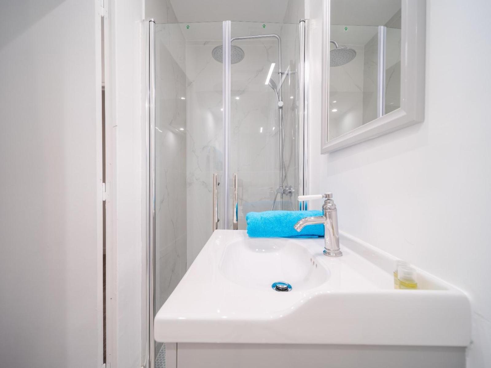 " Le Barthelemy " Appartements Neufs Climatises Tout Equipes Au Coeur De Marseilles Buitenkant foto